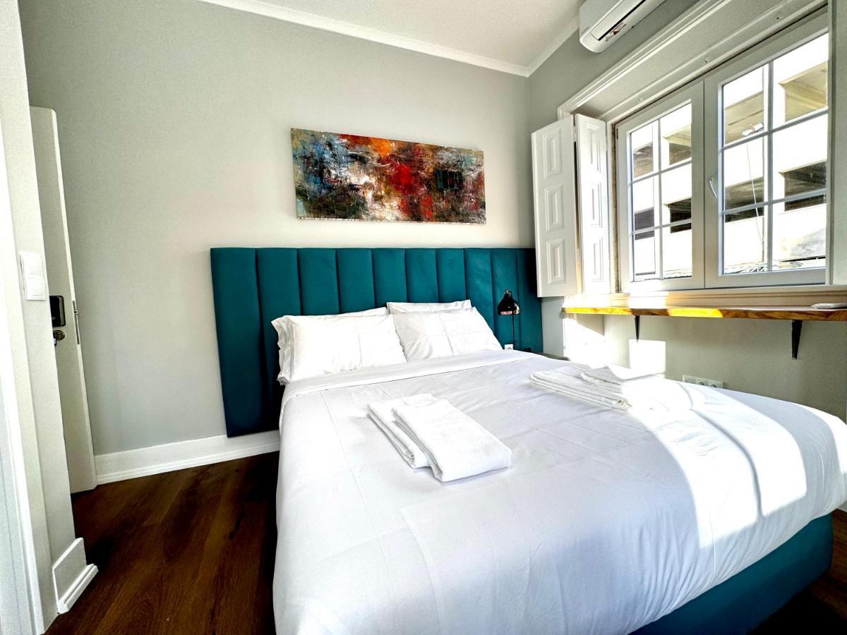 Relax And Explore And Bed & Breakfast Lisbon