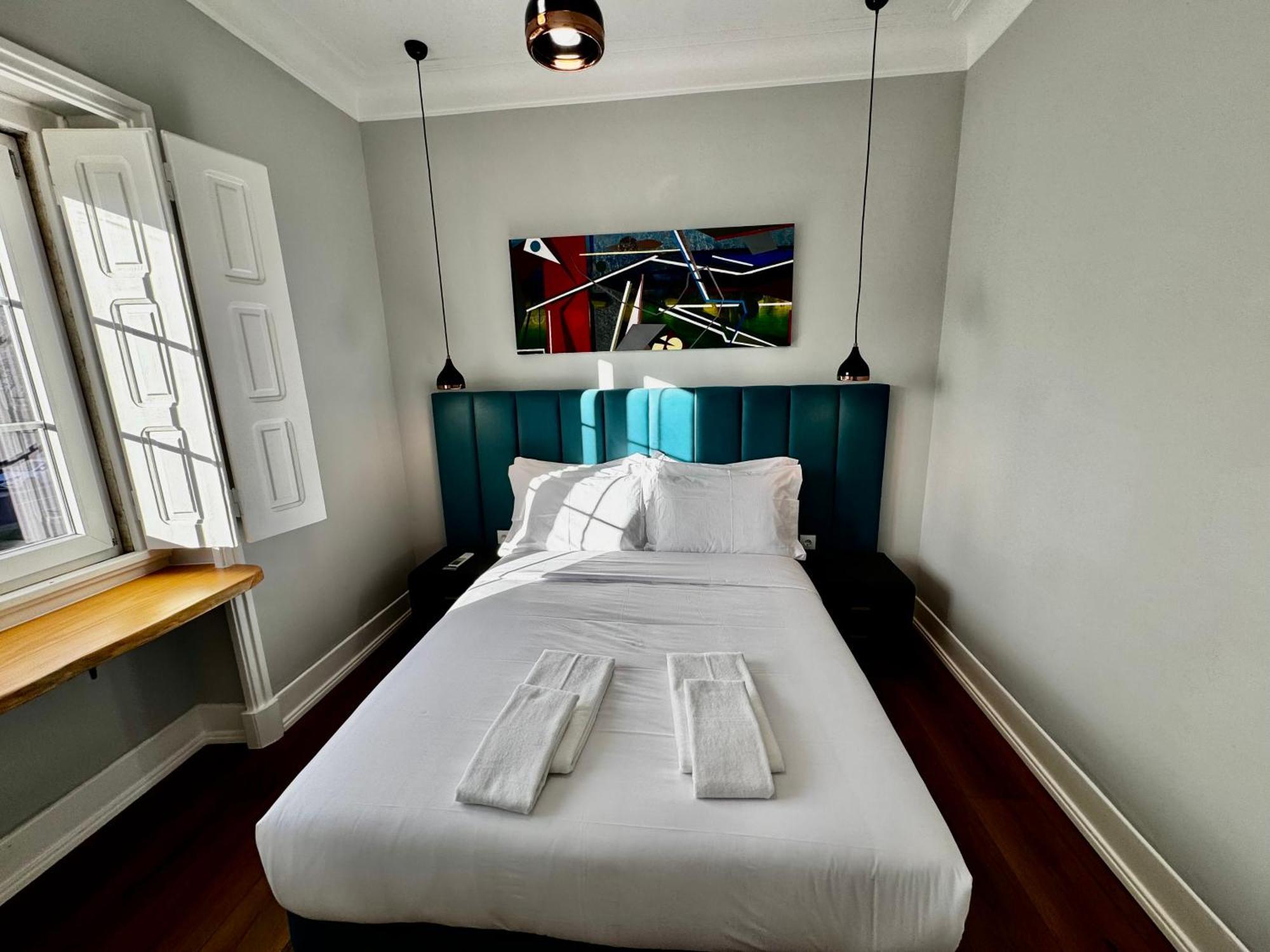 Bed & Breakfast Relax And Explore And Lisbon