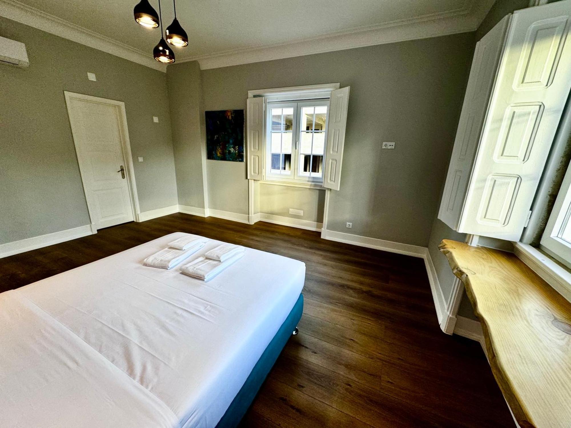 Relax And Explore And Bed & Breakfast Lisbon