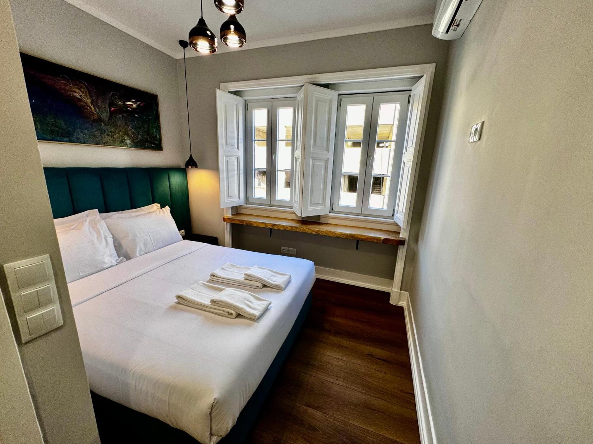 Relax And Explore And Bed & Breakfast Lisbon