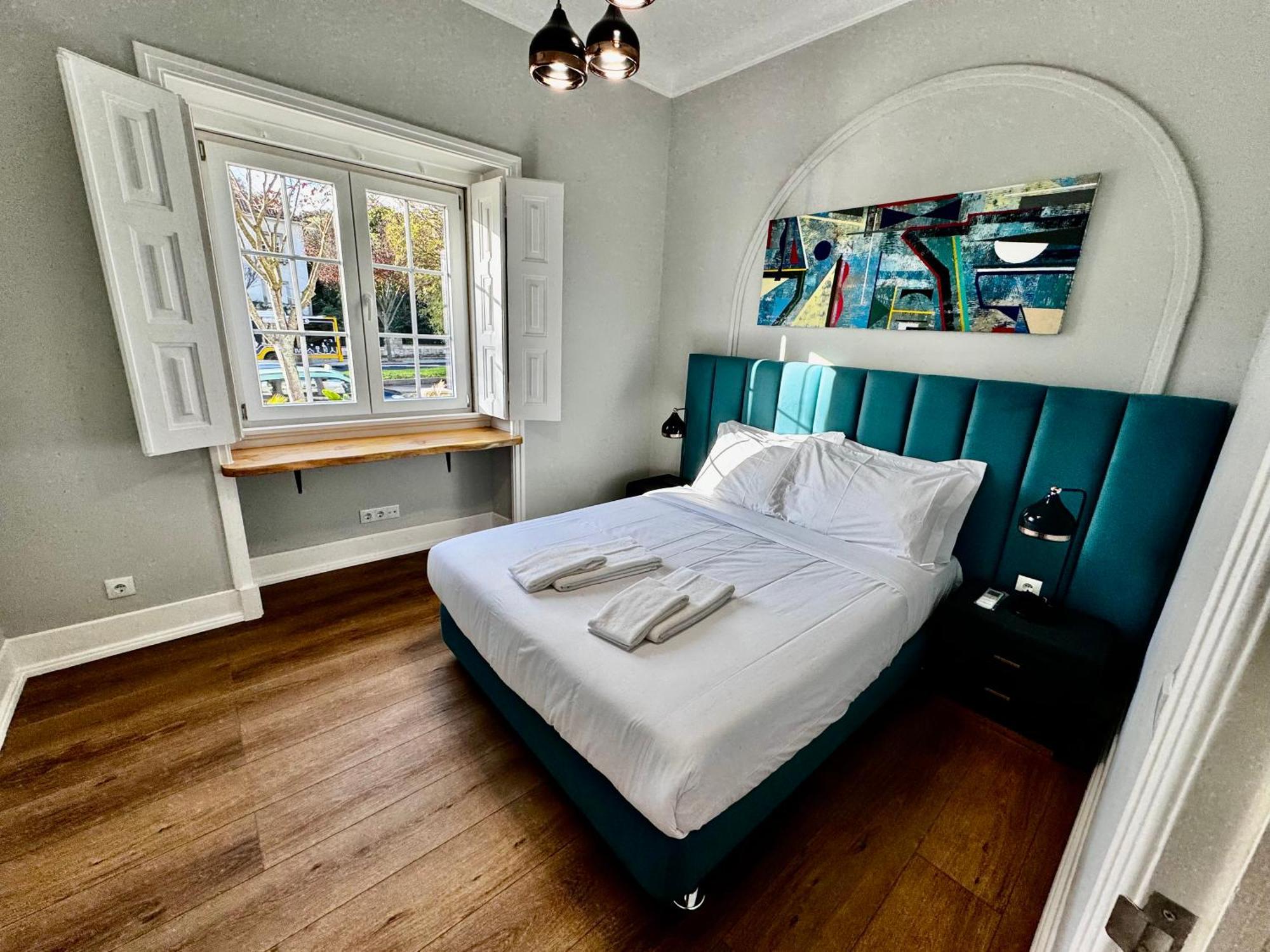 Bed & Breakfast Relax And Explore And Lisbon