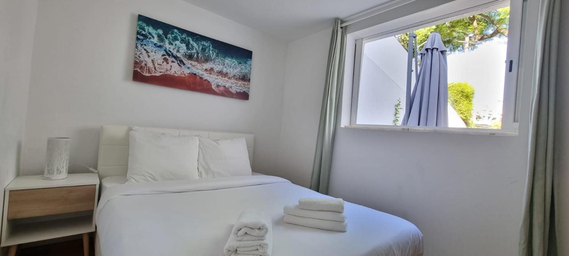 Relax And Explore And Bed & Breakfast